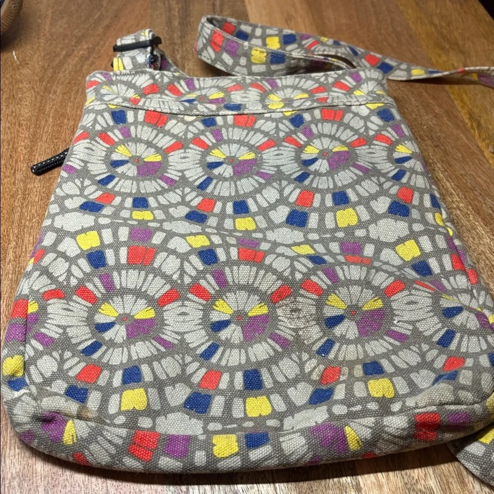 Kavu Geometric Canvas Crossbody